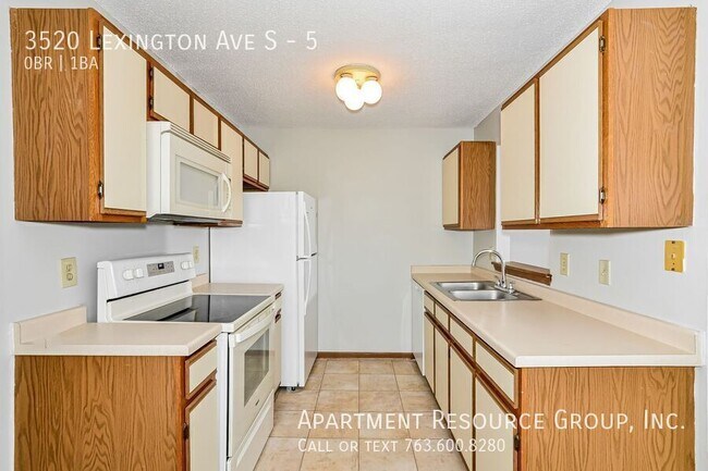 Building Photo - 3520 Lexington Ave S