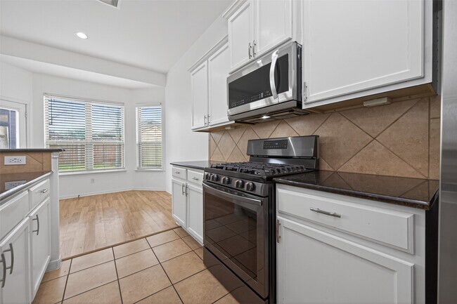 Building Photo - 22522 Fosters Park Ct