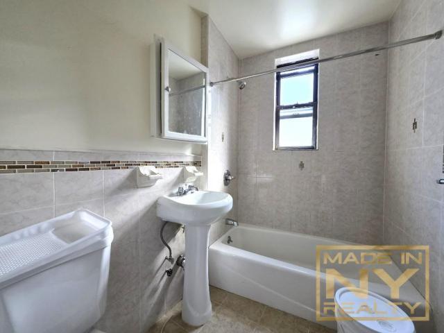 Building Photo - 1 bedroom in REGO PARK NY 11374