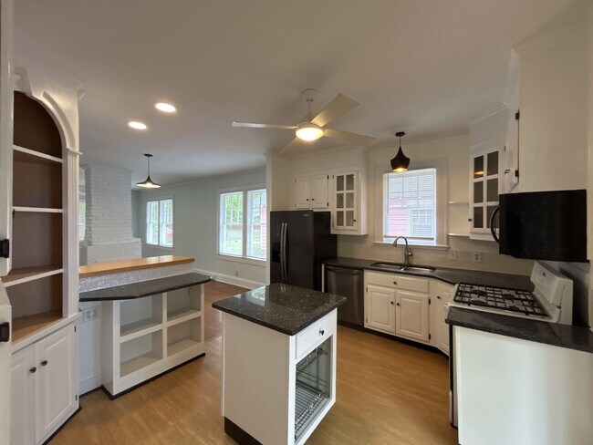 Building Photo - COMING SOON-Come see this historic house in Wesley Heights!