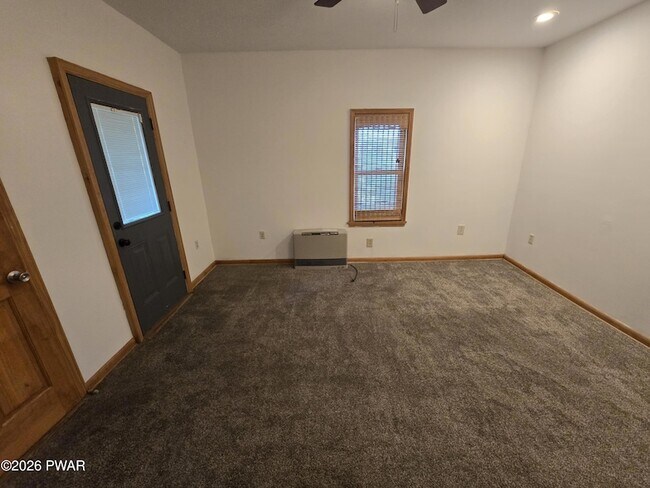 Building Photo - 1121 Monroe Ave