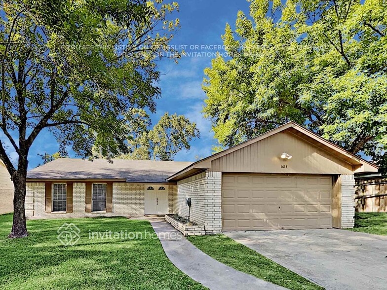 Primary Photo - 1613 Cantrell Blvd