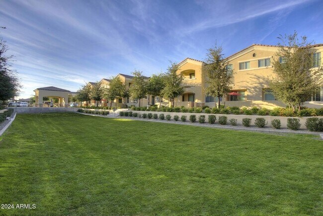 Building Photo - 1452 S Ellsworth Rd