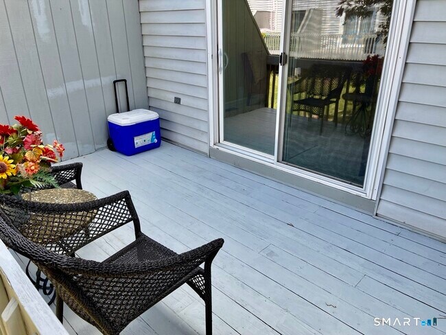 Building Photo - 448 Cypress Rd