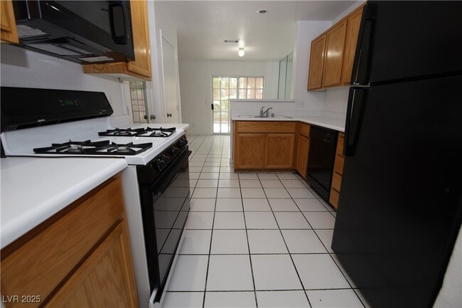 Building Photo - 5012 Starfinder Ave