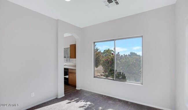 Building Photo - 12821 W Weldon Ave