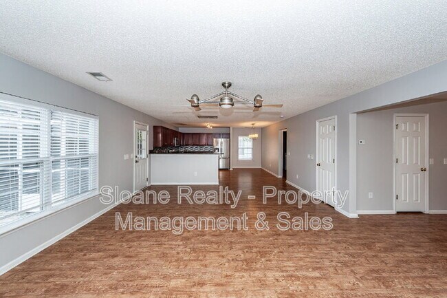 Building Photo - 1118 Deerberry Rd