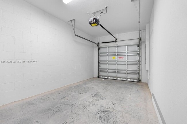 Building Photo - 13138 SW Vallettia Wy