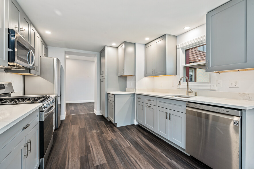 Building Photo - 318 Laurel St