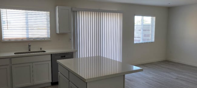 Building Photo - BRAND NEW (Solar) 4/2.5 West Roseville!  P...