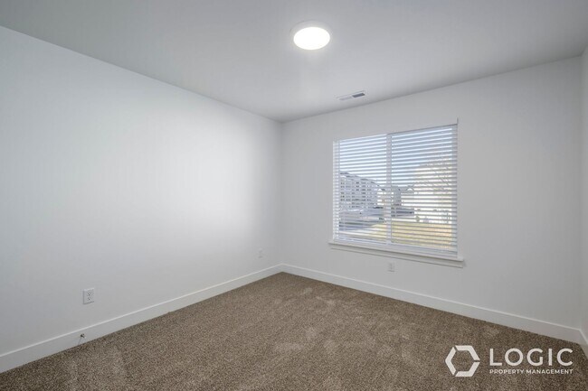 Building Photo - Brand New Townhome in Lehi Utah!