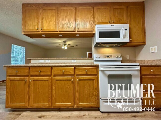 Building Photo - Lakefront Living Minutes to NAS & Perdido Beaches