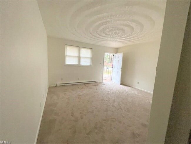 Building Photo - 2018 Pond Ln