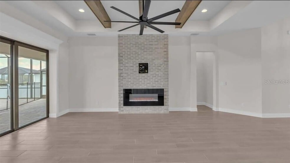 Building Photo - 6980 Bentridge Dr