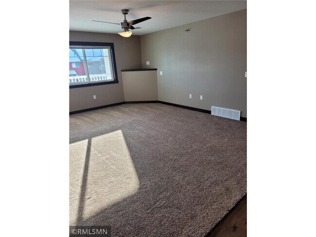 Building Photo - 1929 Cypress Ct