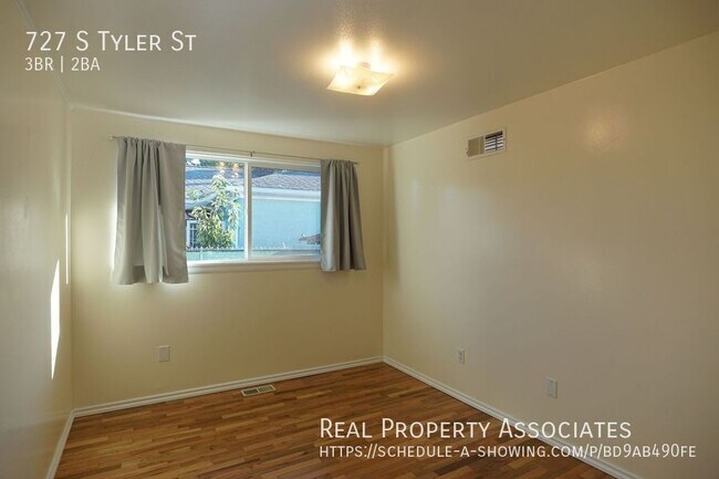 Building Photo - 727 S Tyler St