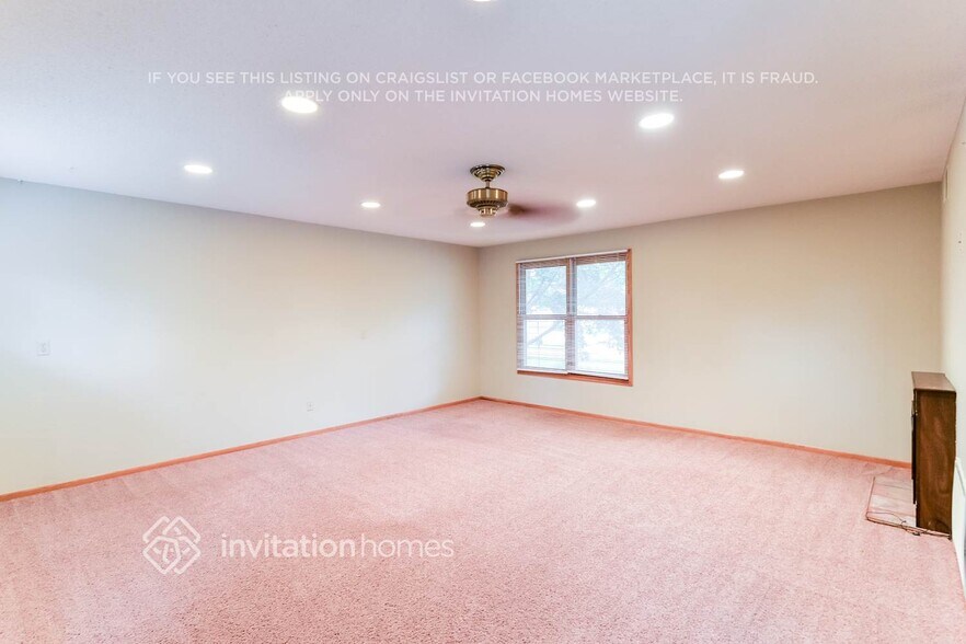 Building Photo - 671 Helene Pl NE