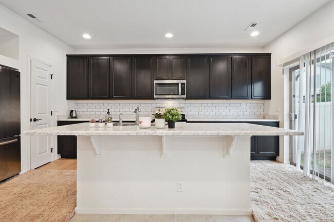 Building Photo - 3 Bedroom Single Family in Denver