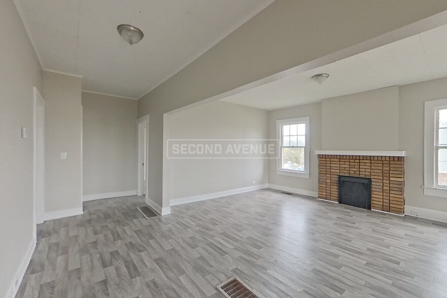 Building Photo - 916 Indiana St