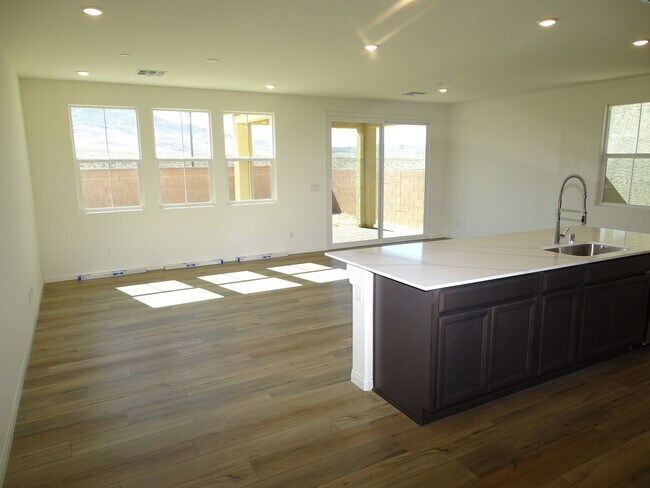 Building Photo - 2929 Gallarate Dr