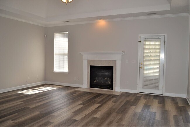 Building Photo - 351 Barnsley Dr