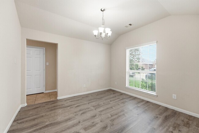 Building Photo - 5211 Cayenne Ln