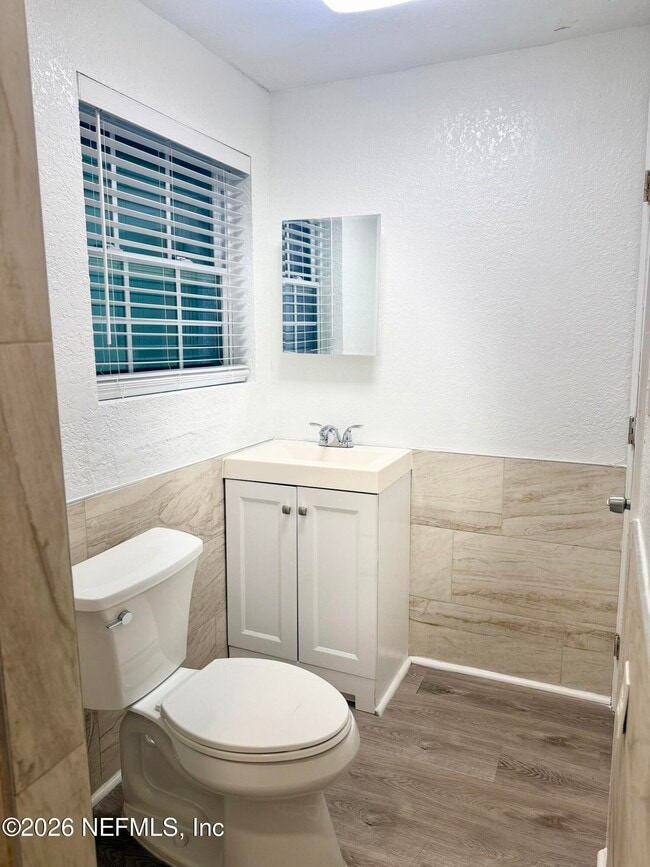 Building Photo - 9554 Ridge Blvd