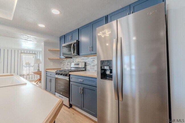 Building Photo - 352 Coon Rdg Rd