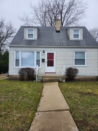 Building Photo - Single family home in great neighborhood!