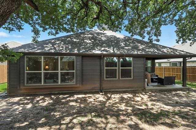Building Photo - 221 Gardenia Dr