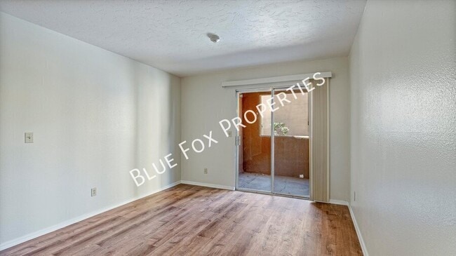 Building Photo - 1810 E Blacklidge Dr