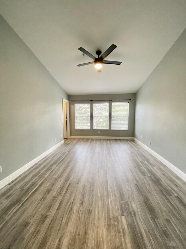 Building Photo - 6396 Daysbrook Dr