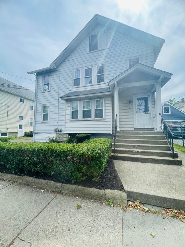 Building Photo - 16 Templeton Pkwy