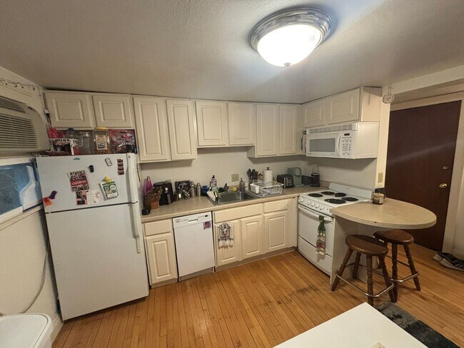 Interior Photo - 234
