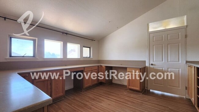 Building Photo - 12490 Iroquois Rd