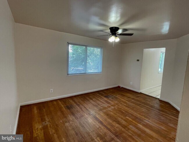 Building Photo - 500 17th St NE