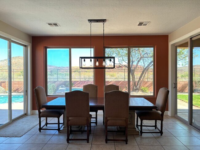 Building Photo - Short term lease! Coral Canyon on Golf Course with POOL- FURNISHED & PARTIALLY FURISNHED OPTION