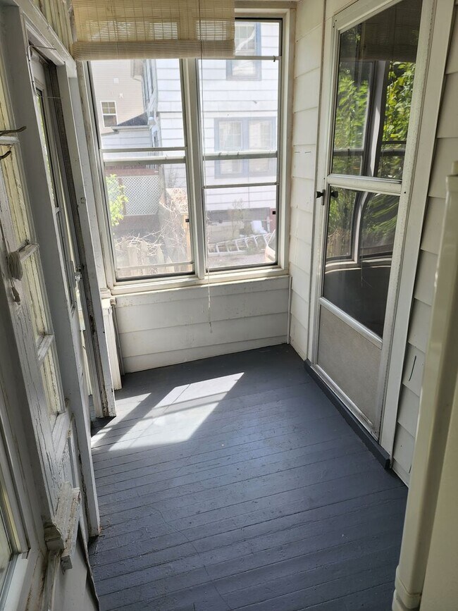 Building Photo - 3634 Kentucky Ave