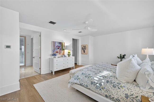 Building Photo - 477 3rd Ave S