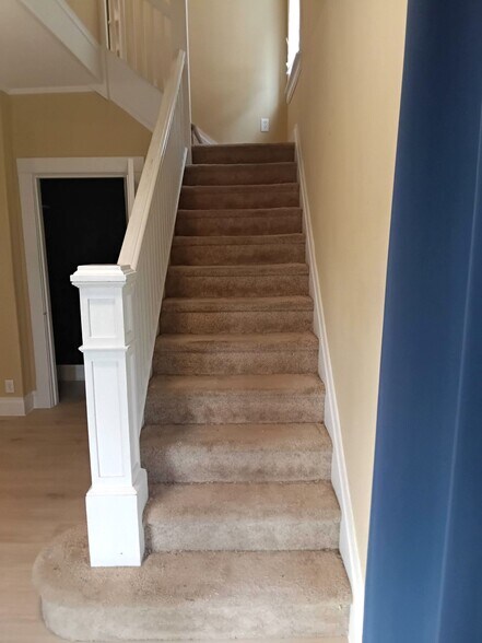 Building Photo - 2641 1/2 Collis Ave