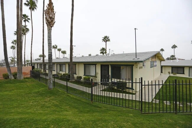 Building Photo - 2601 Columbus St