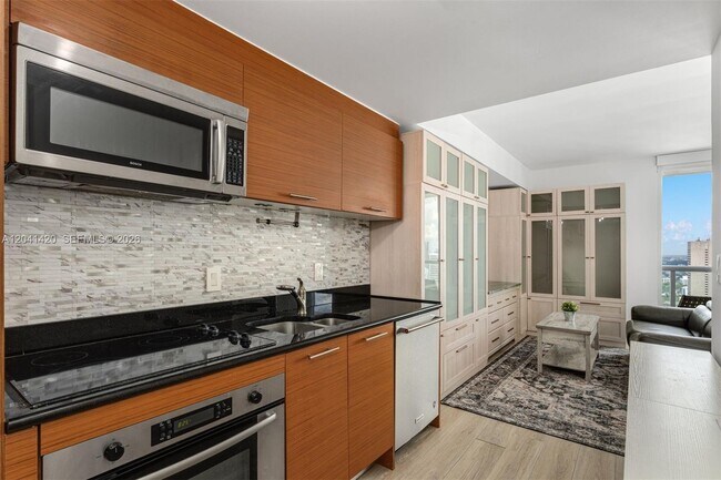 Building Photo - 50 Biscayne Blvd