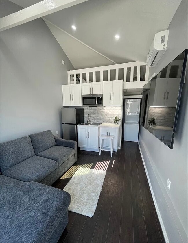 Building Photo - 3502 Dow Ave