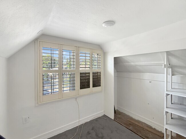 Building Photo - 1824 Lundy Ave