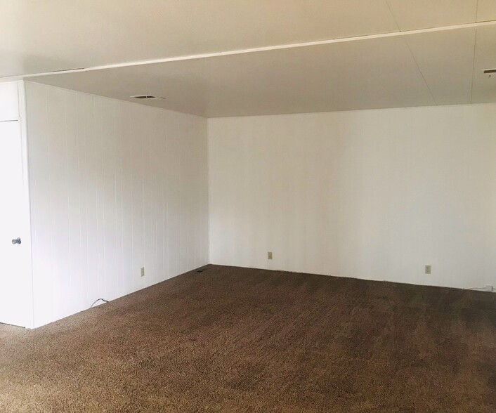Building Photo - 1780 Santa Monica Dr