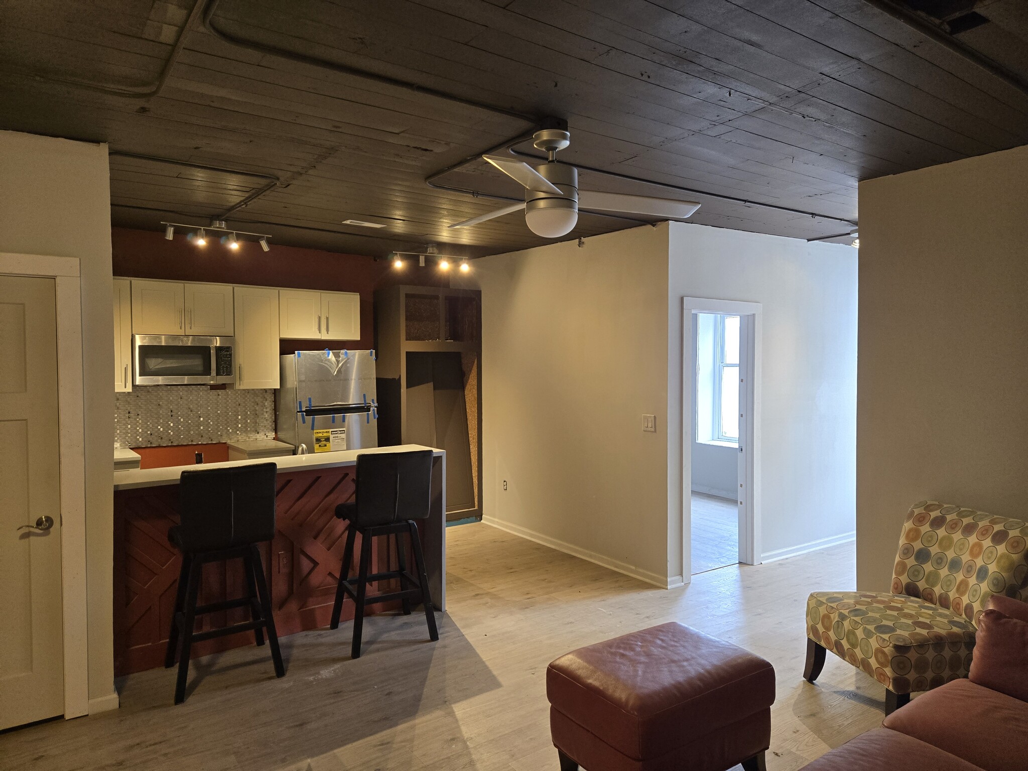 Building Photo - 116 W Main St