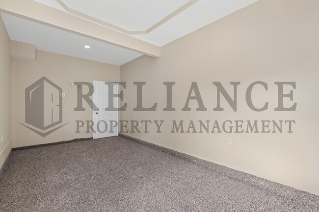 Building Photo - 1925 S Elizabeth St