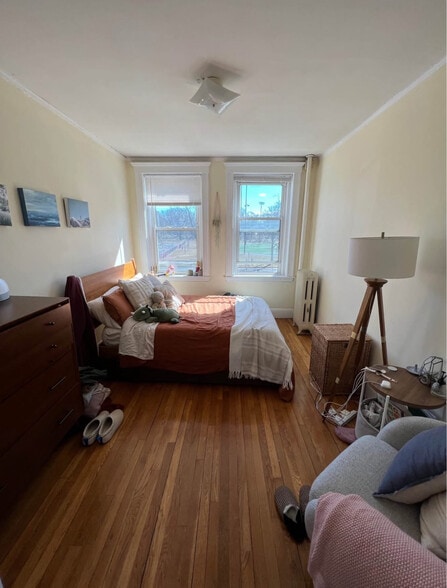 Building Photo - 41 Park Dr