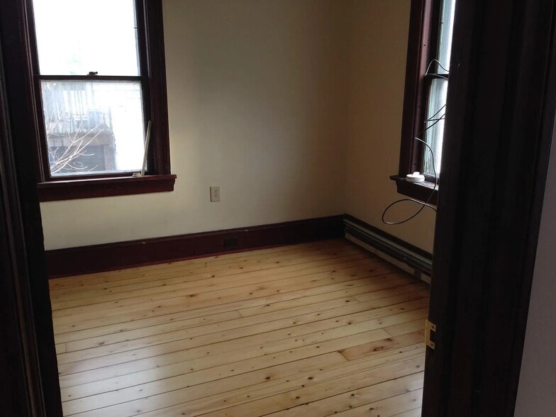 Bedroom - 63 Hickok Street