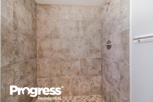 Building Photo - 3837 Stonemont Dr